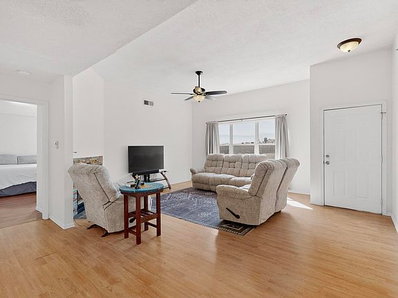 5th image of 5900 Camino De La Luna NW