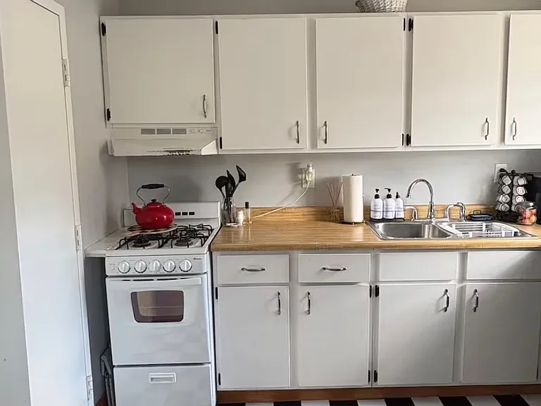 403 Semple St #C — Photo 8