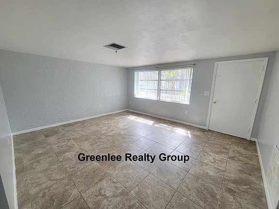 3rd image of 5809 Dailey Ln