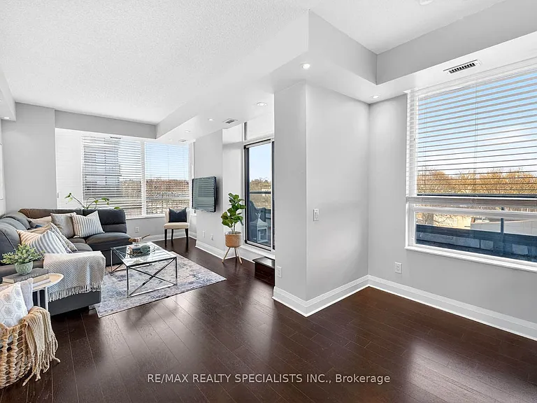 1 Hurontario St #306 — Photo 12