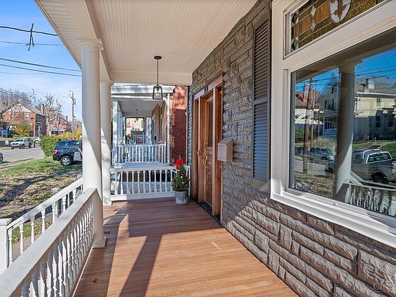 5th image of 3830 Burwood Ave