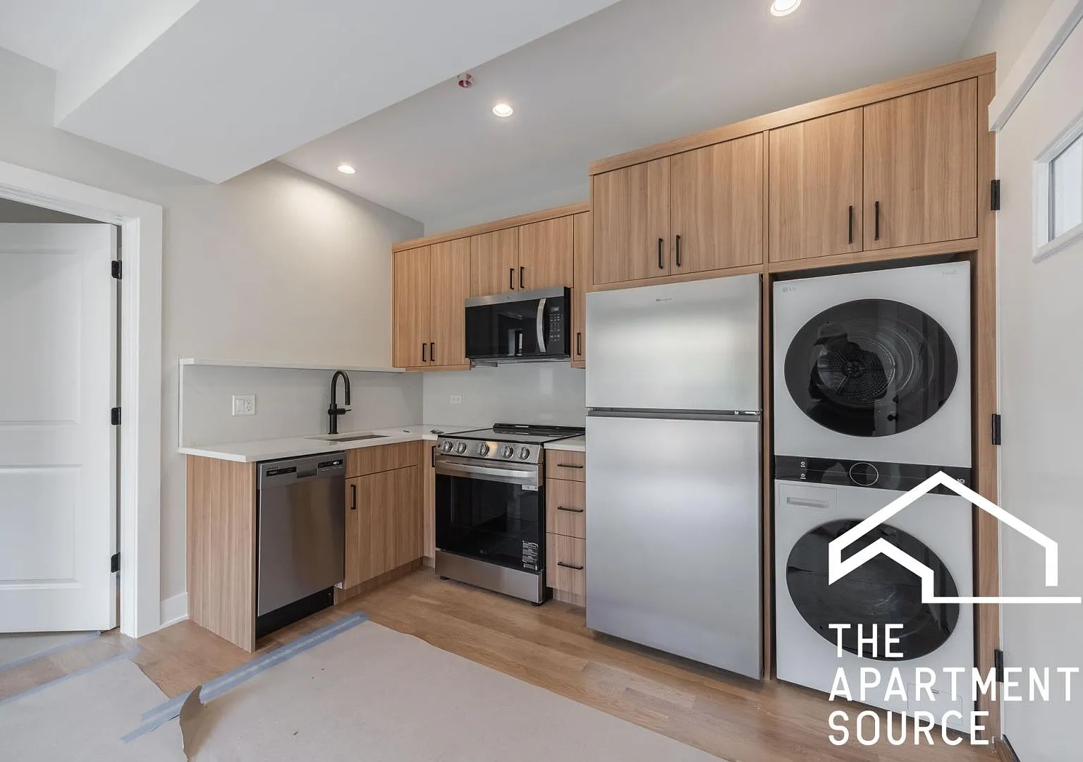 1 bed, 419 sqft, $2,395 — Photo 3