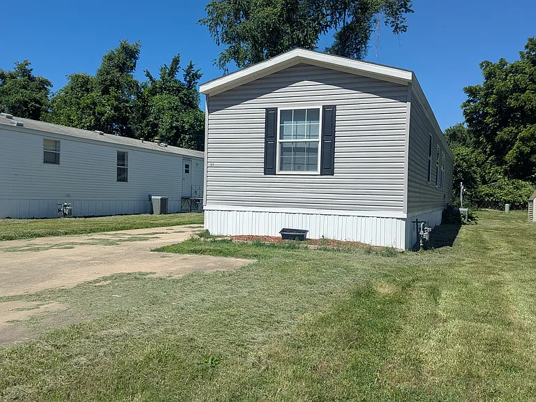 109 Arapaho Dr — Photo 1