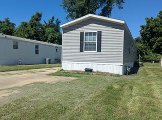 109 Arapaho Dr, Belleville, IL 62220