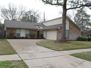 15702 Oak Mountain Dr, Houston, TX 77095