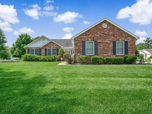 5768 Pebble Ct, Smithton, IL 62285