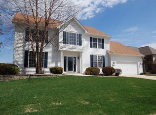 2111 Bent Tree Dr, Geneva, IL 60134