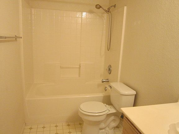 Shared bath up