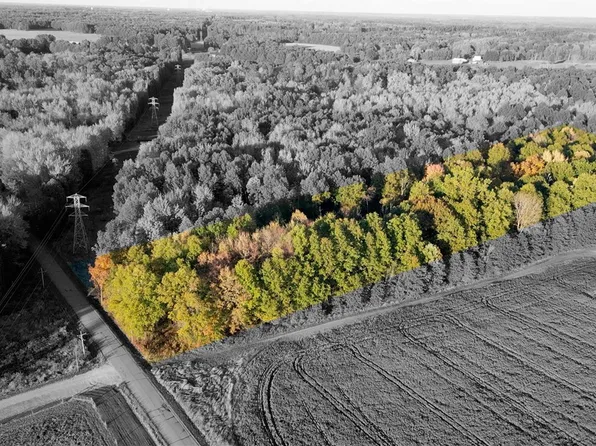 Weaver Rd, Berlin Center, OH 44401