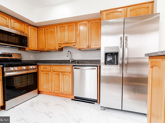 4th image of 10109 Fair Woods Dr