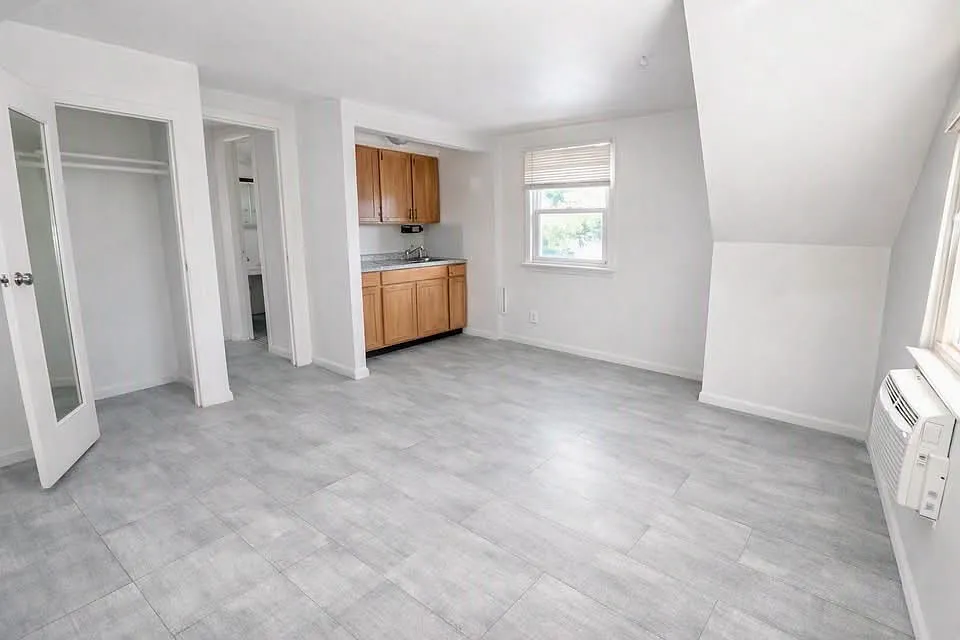 1 bed, $2,100 — Photo 4