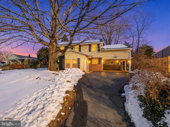 3021 Graham Rd, Falls Church, VA 22042