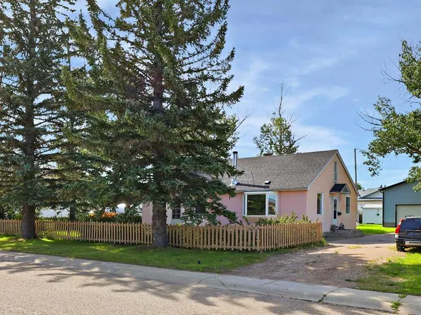 339 NE 3rd St, Irricana, AB T0M 1B0
