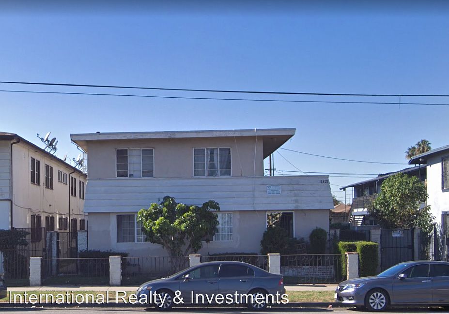 1st image of 11821 S Figueroa St APT 3