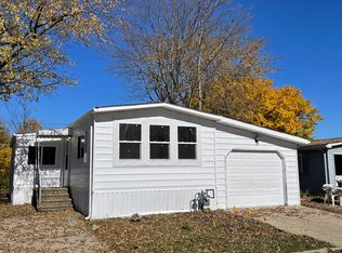 102 Candlegate Cir, Matteson, IL 60443