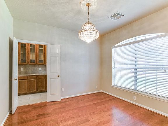 5th image of 4211 Tasselwood Ln