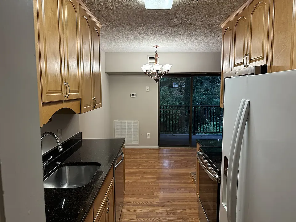 11604 Stoneview Sq #12C