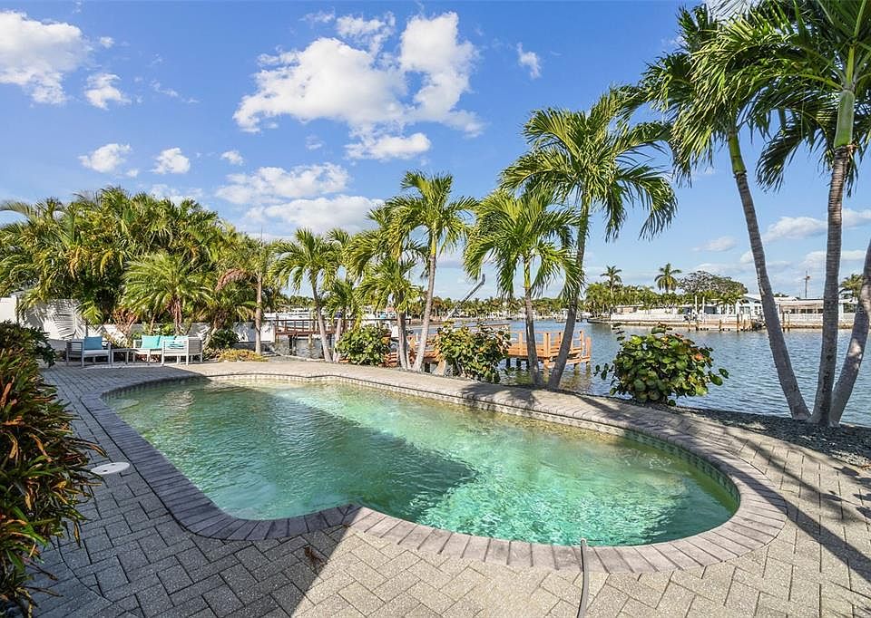 1st image of 8100 CAUSEWAY BOULEVARD S