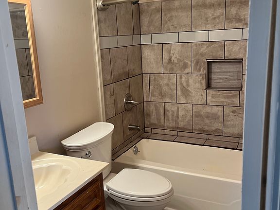 3rd image of 1192 Aspen Dr