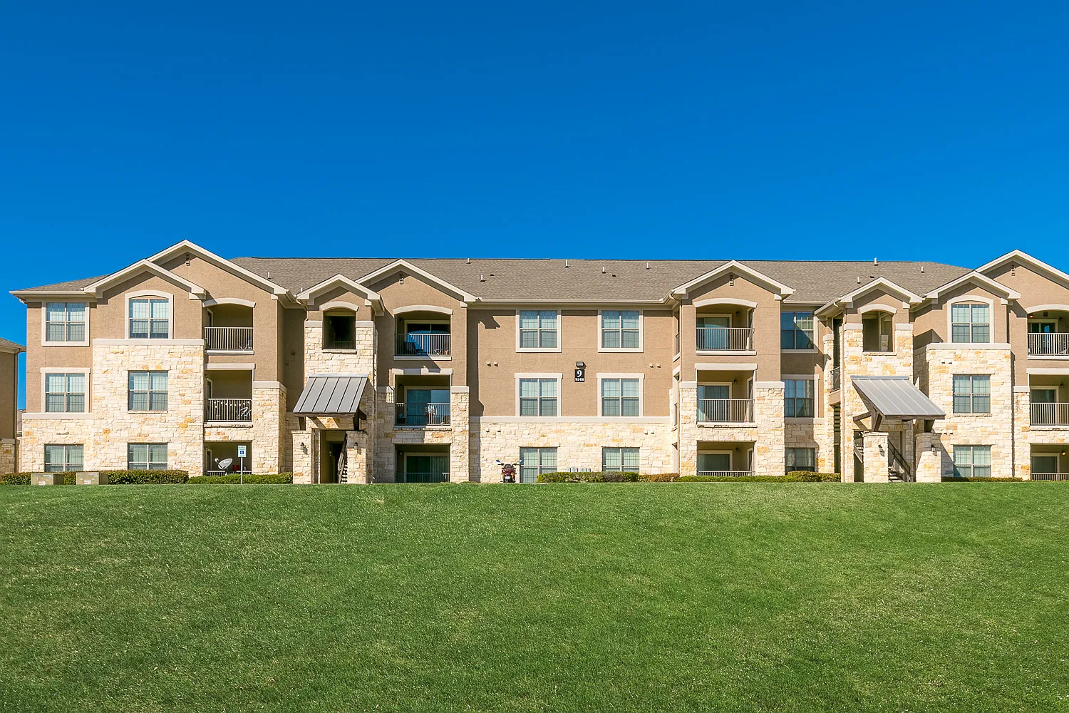 Dry Creek Ranch Apartments — Photo 4