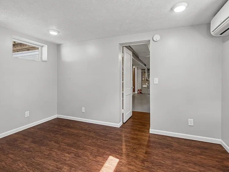 3101 S 36th St — Photo 26
