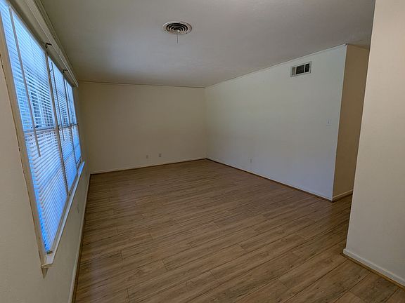 3rd image of 2816 Westfield Ave
