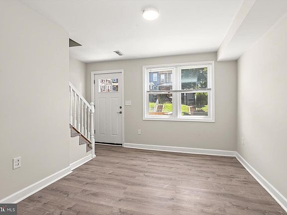 3rd image of 1044 Ellicott Dr
