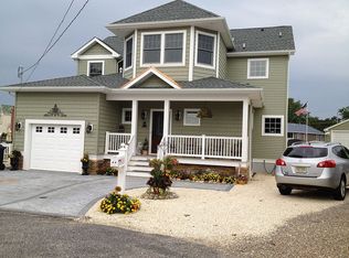 24 Betty Dr, Manahawkin, NJ 08050