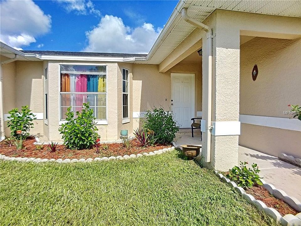 1st image of 225 Canterbury Ct