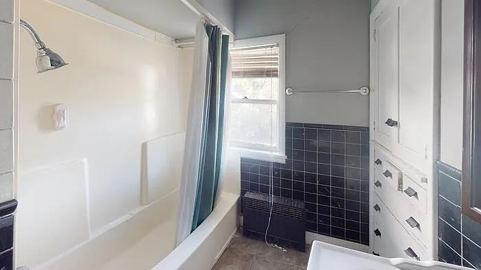 4 bed, 1.5 bath, $1,850 — Photo 4