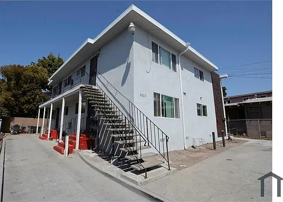 2623 79th Ave #1 — Photo 2