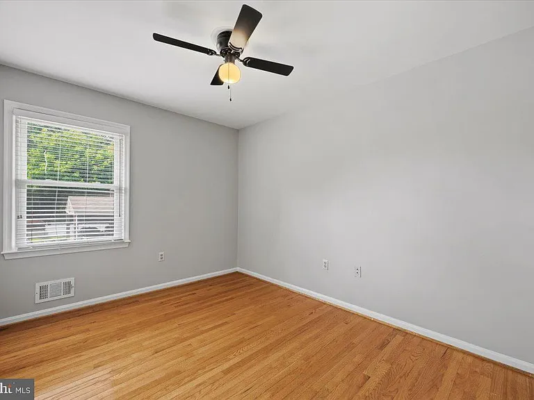 11603 Butlers Branch Rd — Photo 15