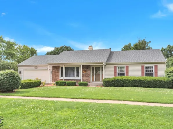 120 Strawberry Ln, Yorkville, IL 60560