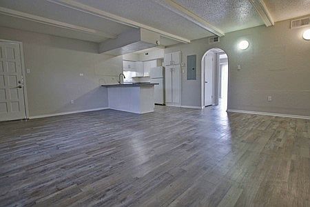 3rd image of 3001 NE 2nd St APT 231