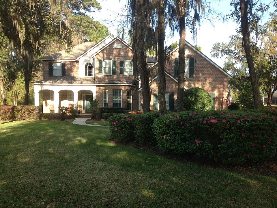 1st image of 300 Summerset Dr