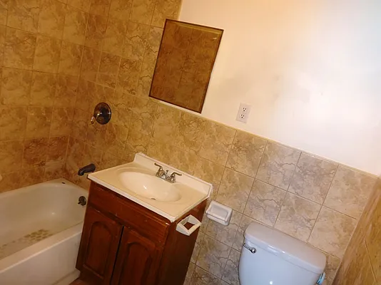 Rented by Blue Egg Realty Corp | media 15