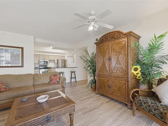 4th image of 4610 Saint Croix LN #1021