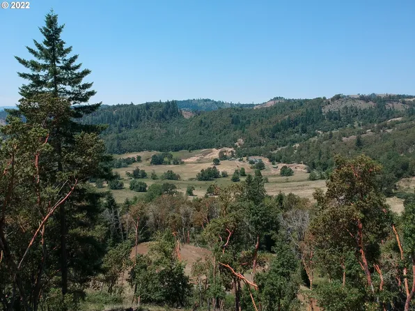 1245 Sunshine Rd, Roseburg, OR 97470