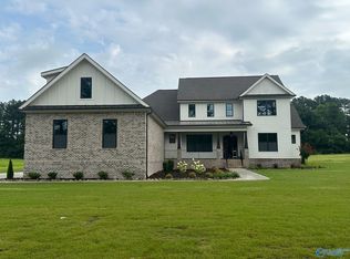 1110 Wauchula Pvt Dr, Athens, AL 35611