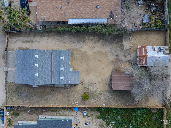 5th image of 215 Naylor Ave