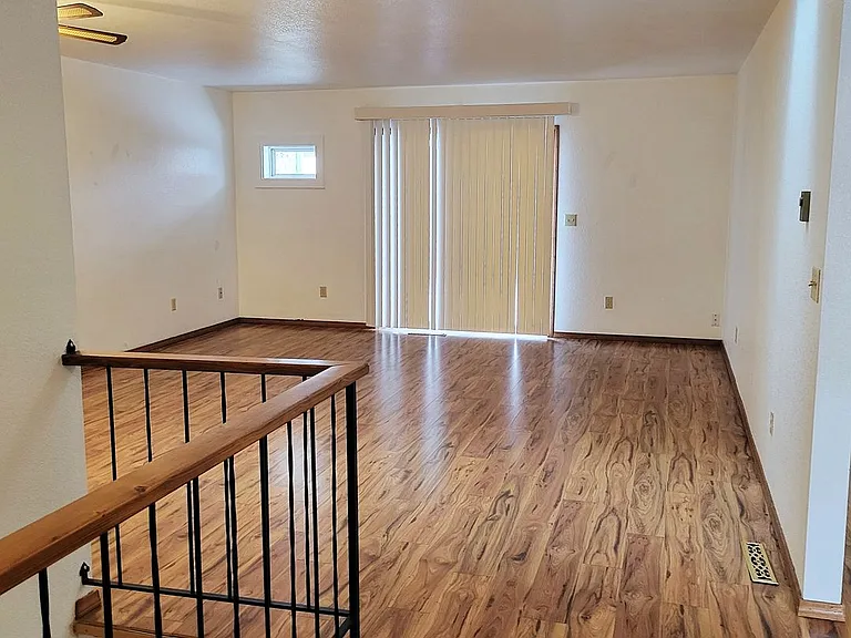 1013 Wiloma Dr — Photo 4