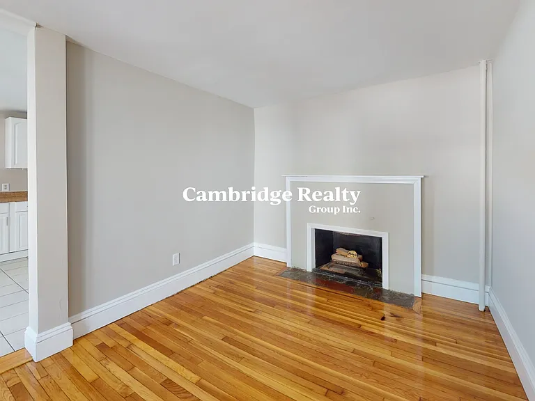 18-20 Kelley Ct #18T — Photo 4