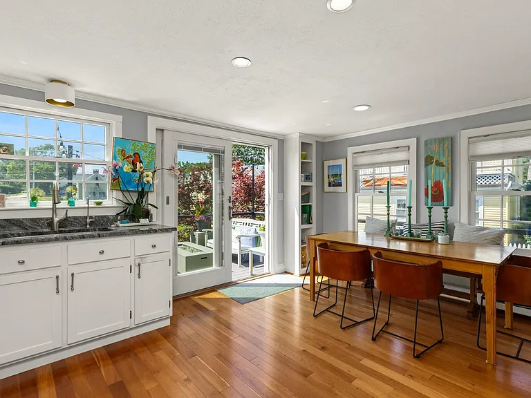 18 Walden St — Photo 14