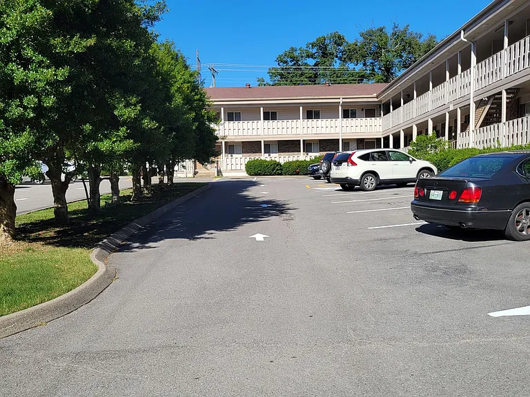 East Lake Apartments — Photo 17