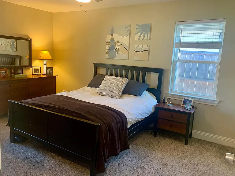 10021 Olmos Dr #10021 — Photo 6