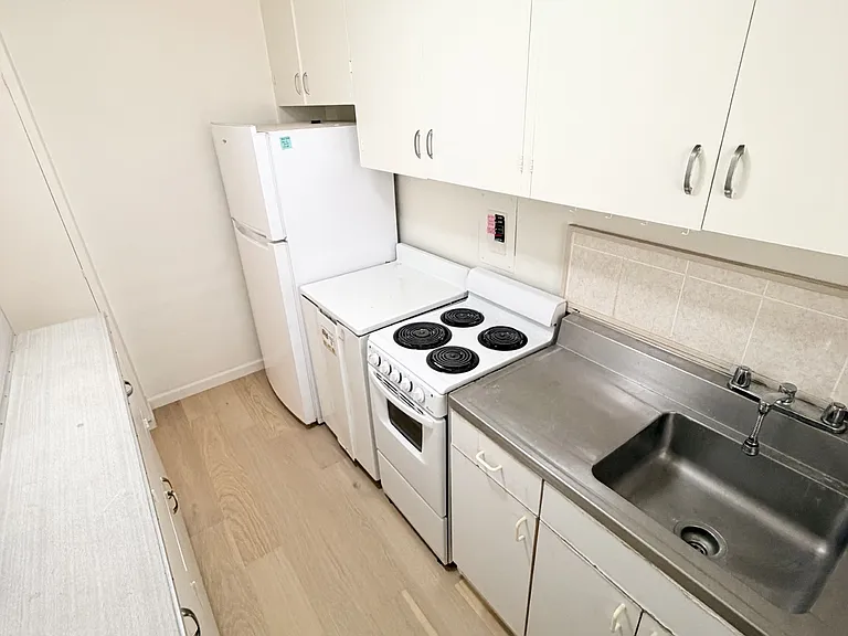 243 Liliuokalani Ave #106 — Photo 4