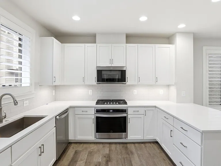 6924 Rockledge Dr — Photo 14