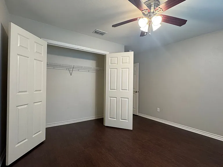 Amberwood Townhomes — Photo 9