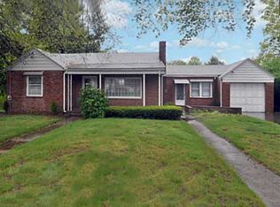 12 Mills Dr, Johnston, RI 02919