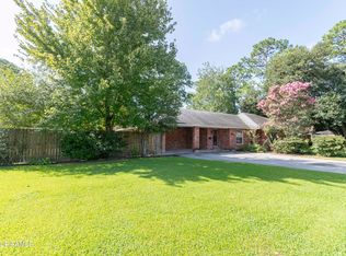 827 Bank Ave, New Iberia, LA 70560